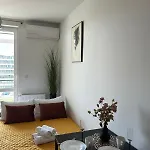 Apartment Gold Cubus Nest