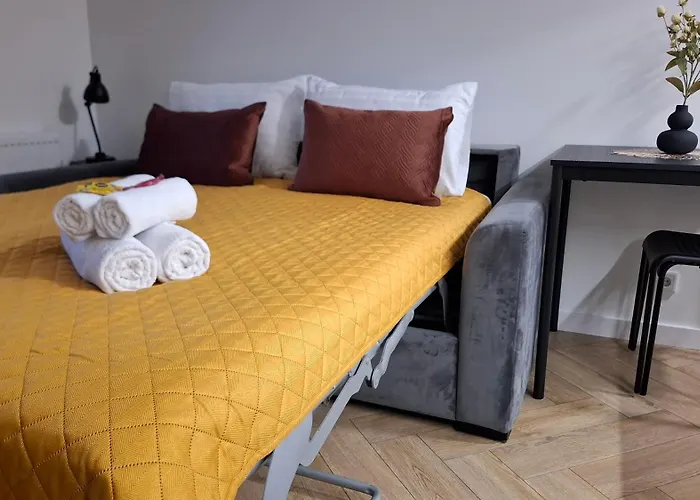 Gold Cubus Nest Apartament *