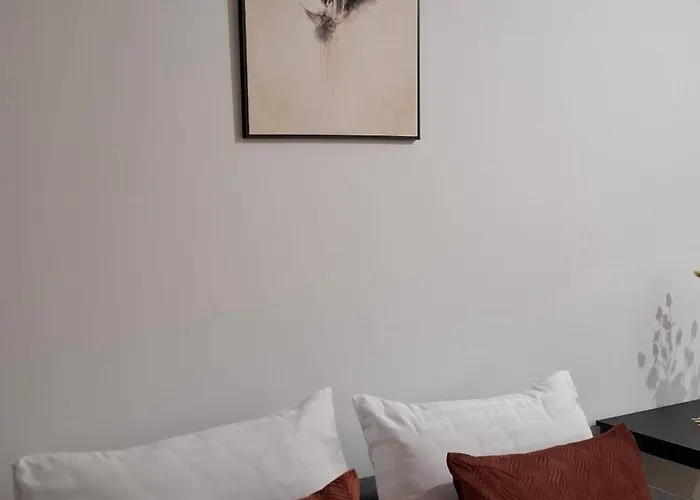 Gold Cubus Nest Apartament *